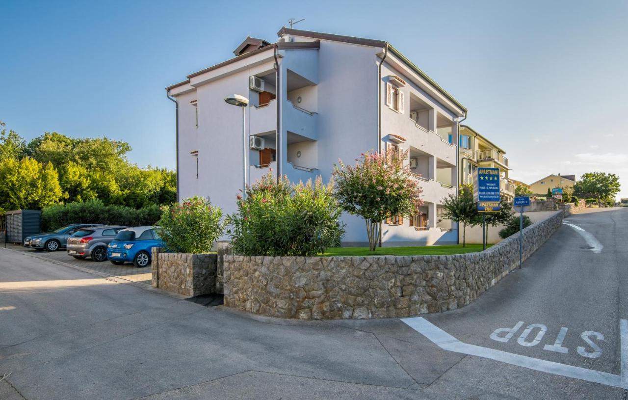 Apartments Kvarner 2 Malinska Exterior foto